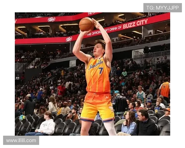 克尼佩尔创造NBA历史新纪录9场比赛投进30记三分球